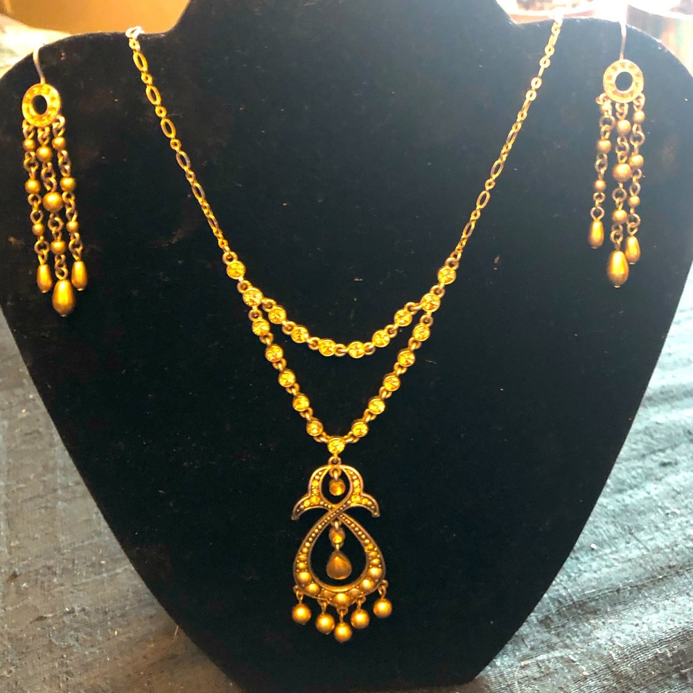 Vintage Necklace & Earring Set - Beautiful combination of golds/ambers ❤️